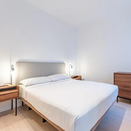 Bhost - Carihuela Promenade *