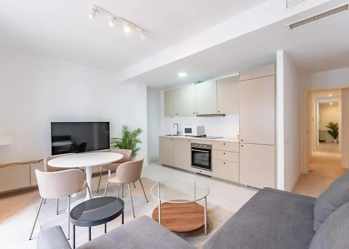 Bhost - Carihuela Promenade