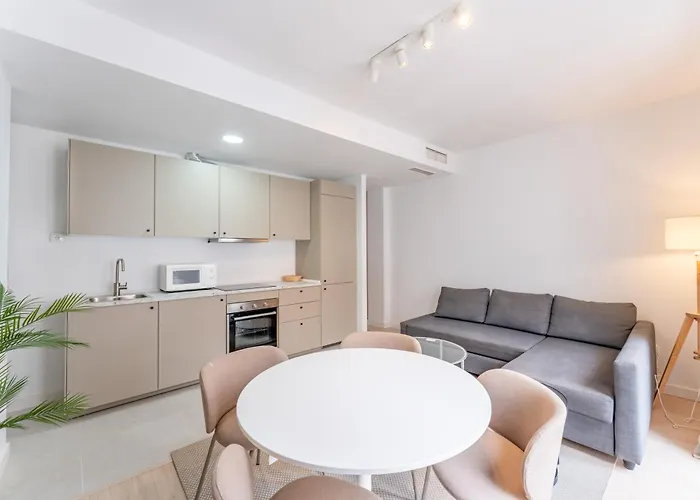 Bhost - Carihuela Promenade Appartement Torremolinos